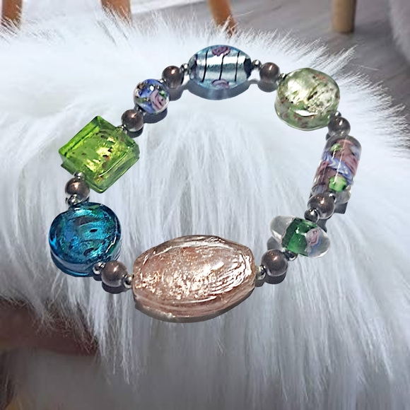 .👣4/$20.  Handmads Slip-on Beaded Bracelet - Picture 4 of 4